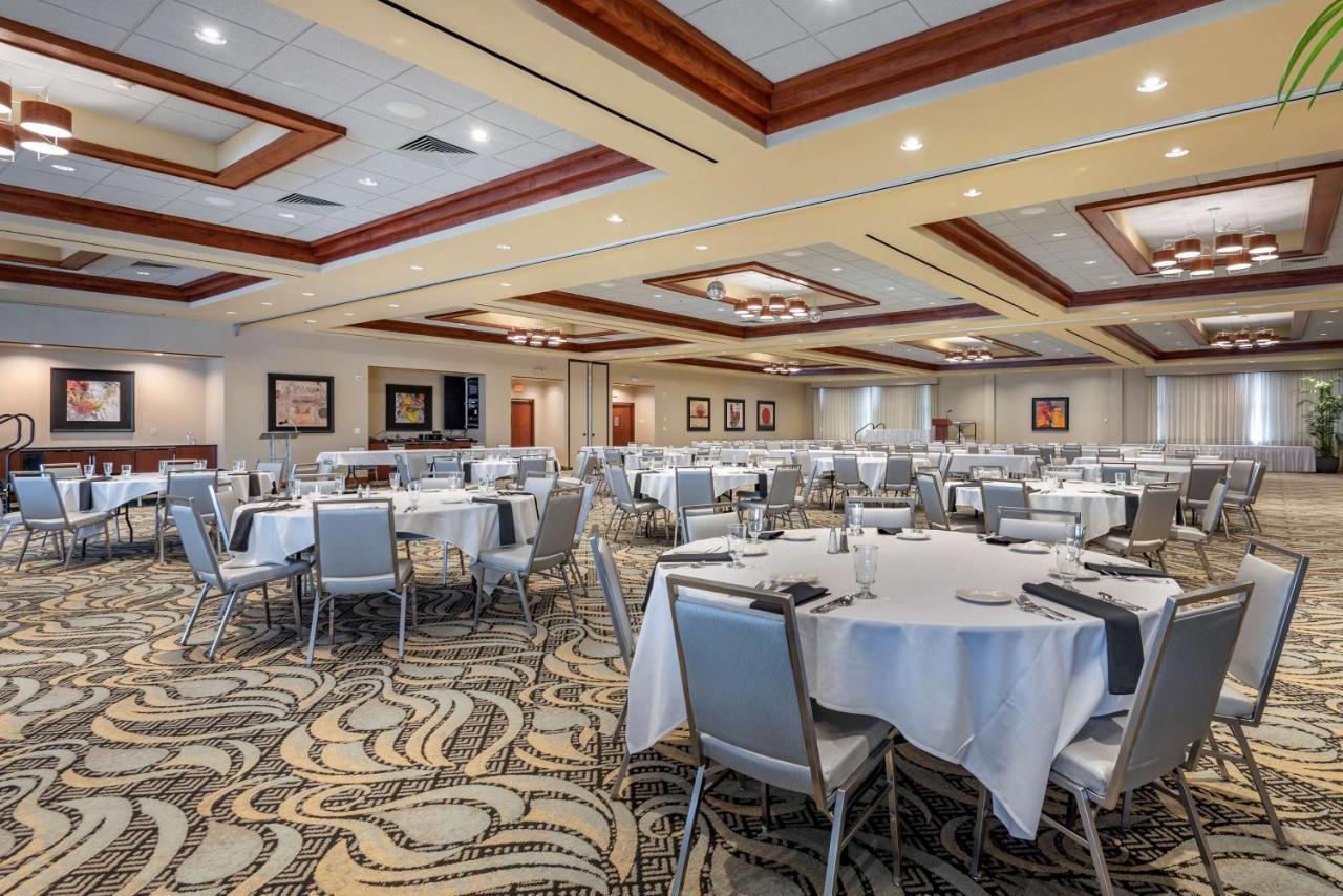 Best Western Plus Oswego Hotel And Conference Center Exterior foto