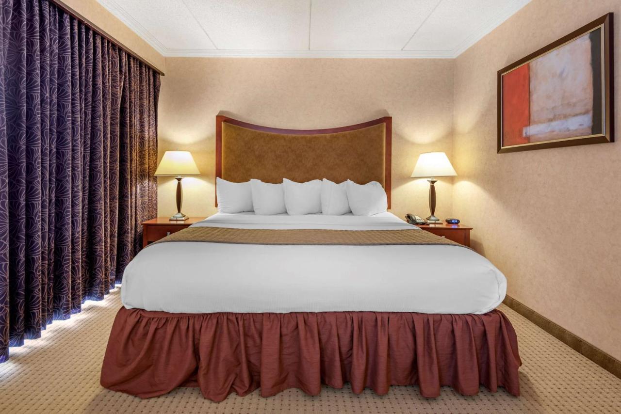Best Western Plus Oswego Hotel And Conference Center Exterior foto