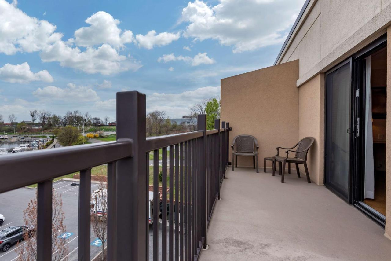 Best Western Plus Oswego Hotel And Conference Center Exterior foto
