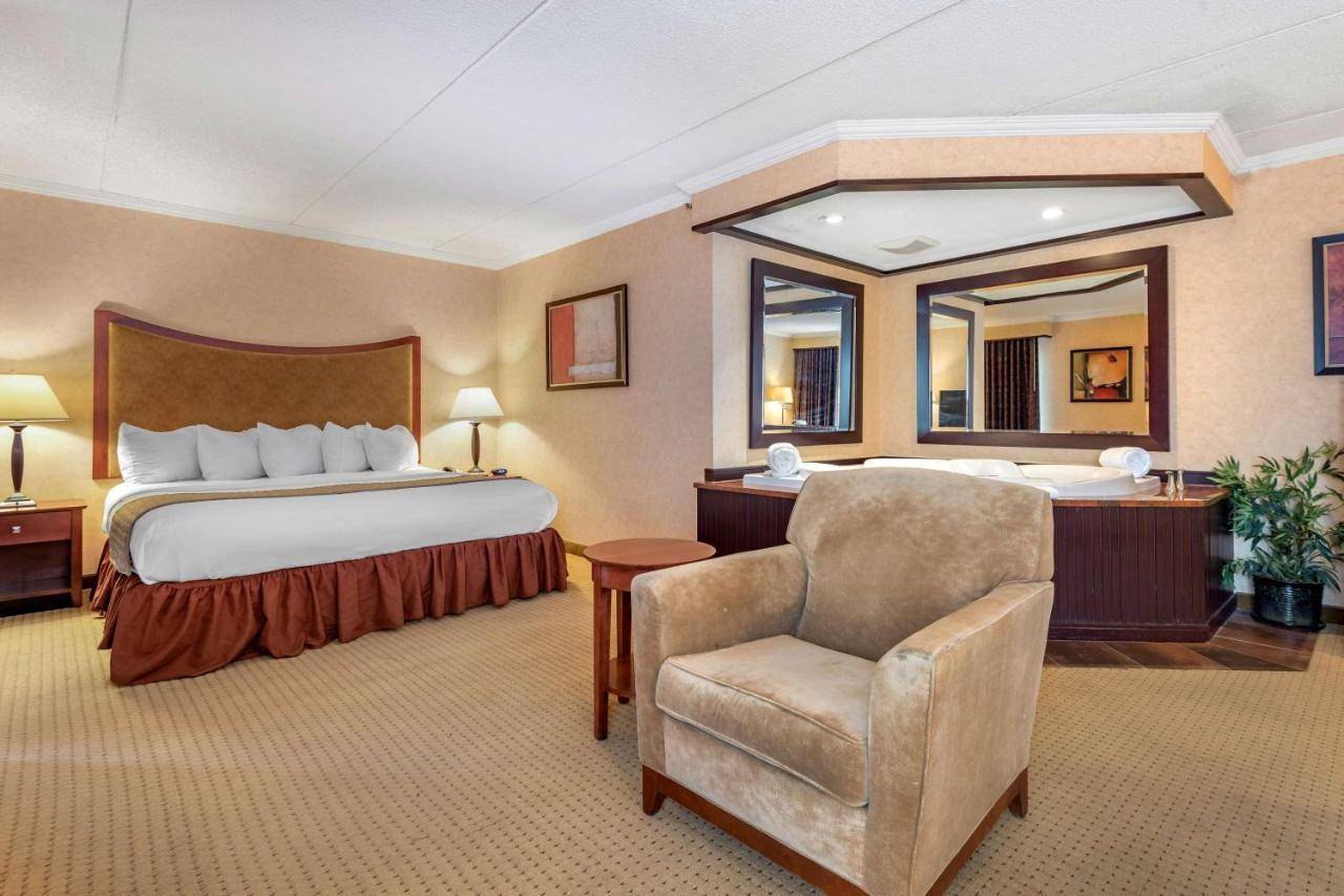 Best Western Plus Oswego Hotel And Conference Center Exterior foto