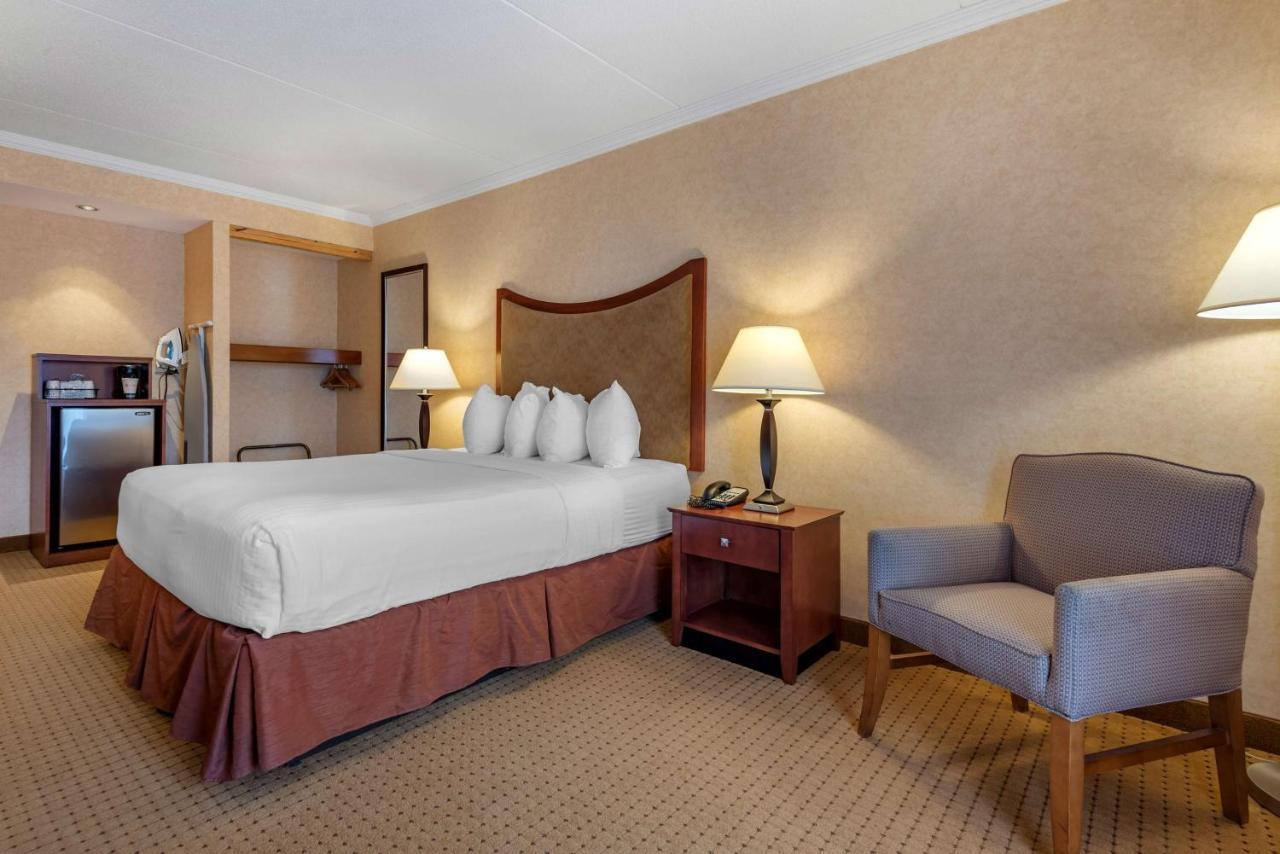 Best Western Plus Oswego Hotel And Conference Center Exterior foto