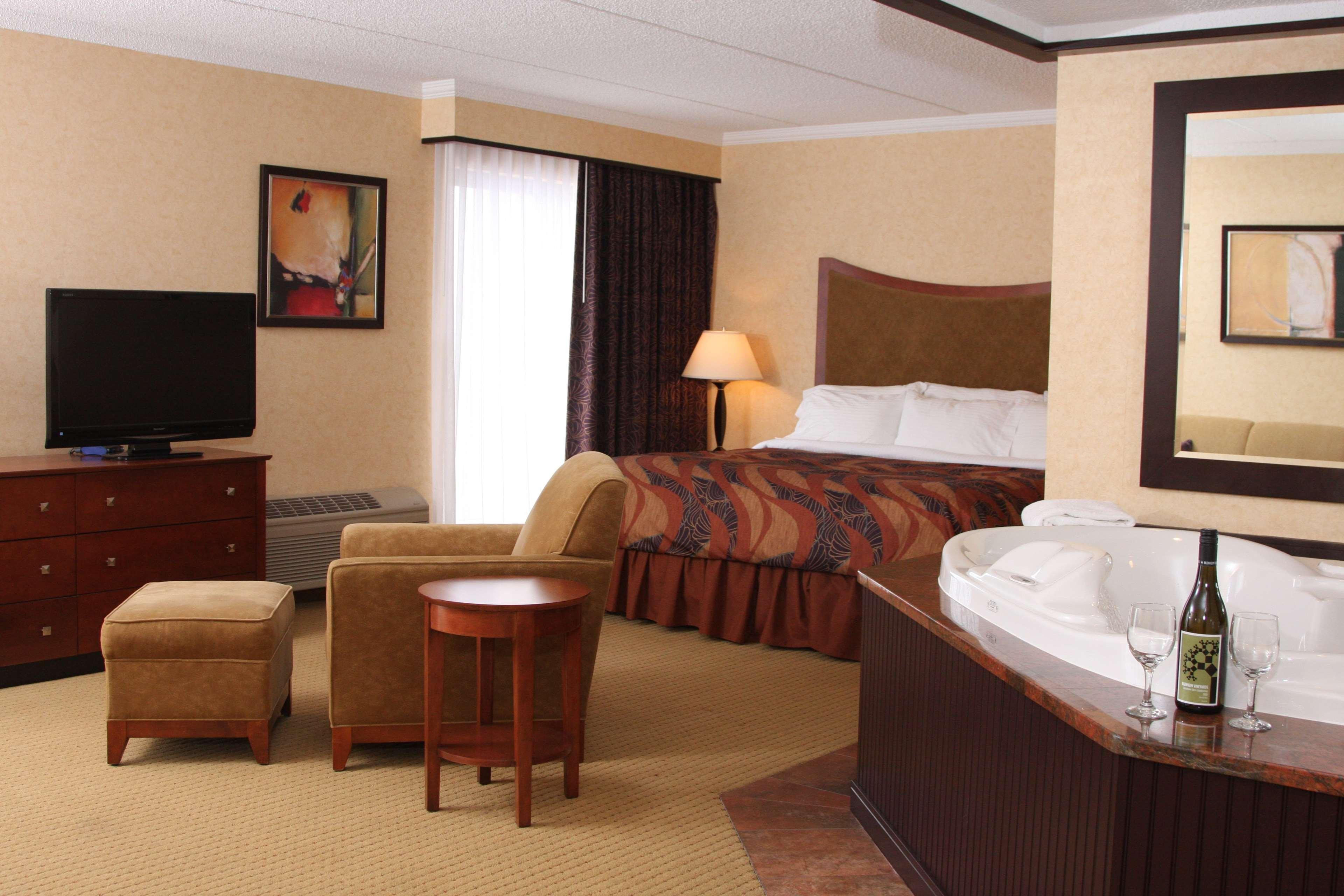 Best Western Plus Oswego Hotel And Conference Center Exterior foto