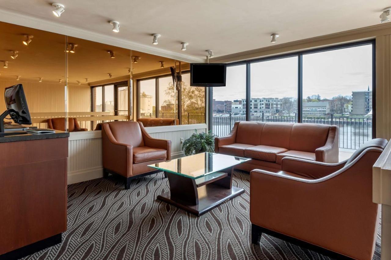 Best Western Plus Oswego Hotel And Conference Center Exterior foto